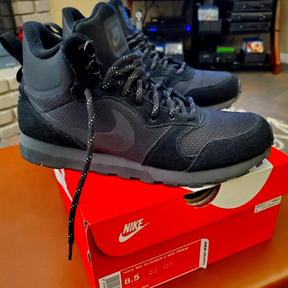 Nike MD Runner 2 Mid
